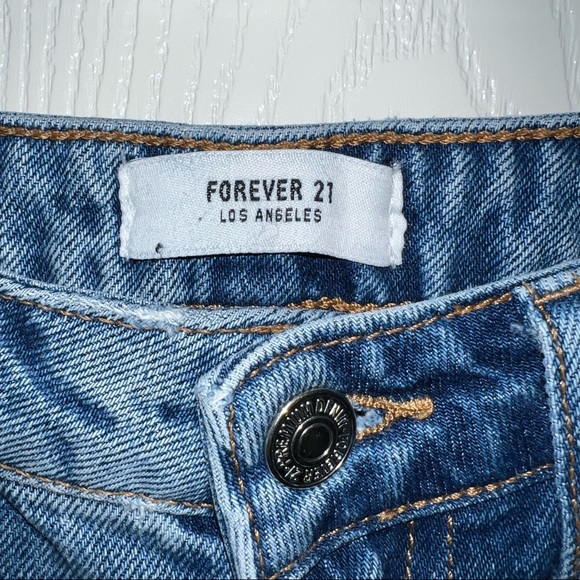 Bundle 6 for $30**Forever 21 Stripe Jean Short Shorts. Size 26 - Picture 3 of 5